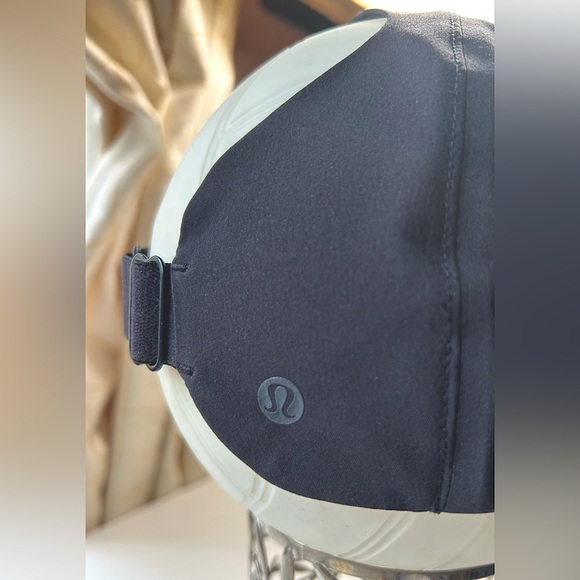 EUC Women’s Lululemon Black Baseball Hat with Curved Brim adjustable closure - Picture 2 of 6